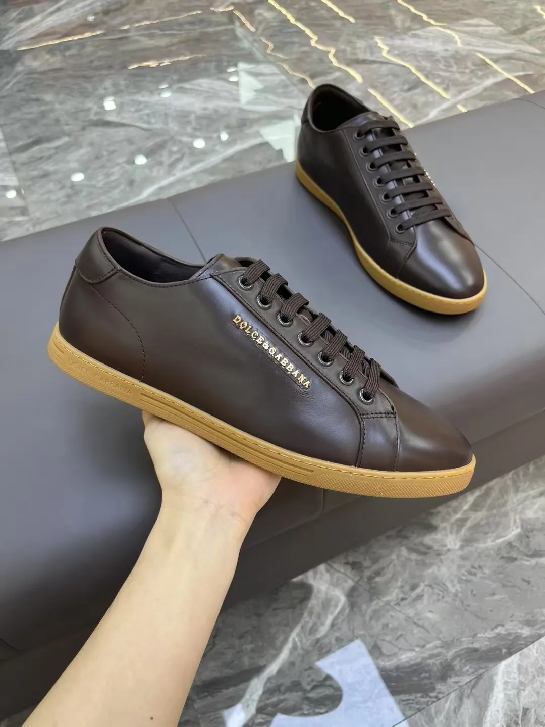 Men's Men's Shoes 💰400 [New Style] 🐝🐝DG men's calfskin sneakers Portofino Yacht shoes, simple and versatile design, unique saddle leather soles. The Dolce &G logo rear wing is the icing on the cake. Imported cowhide + rubber outsole Size: 39-44 (customized at 38.45)